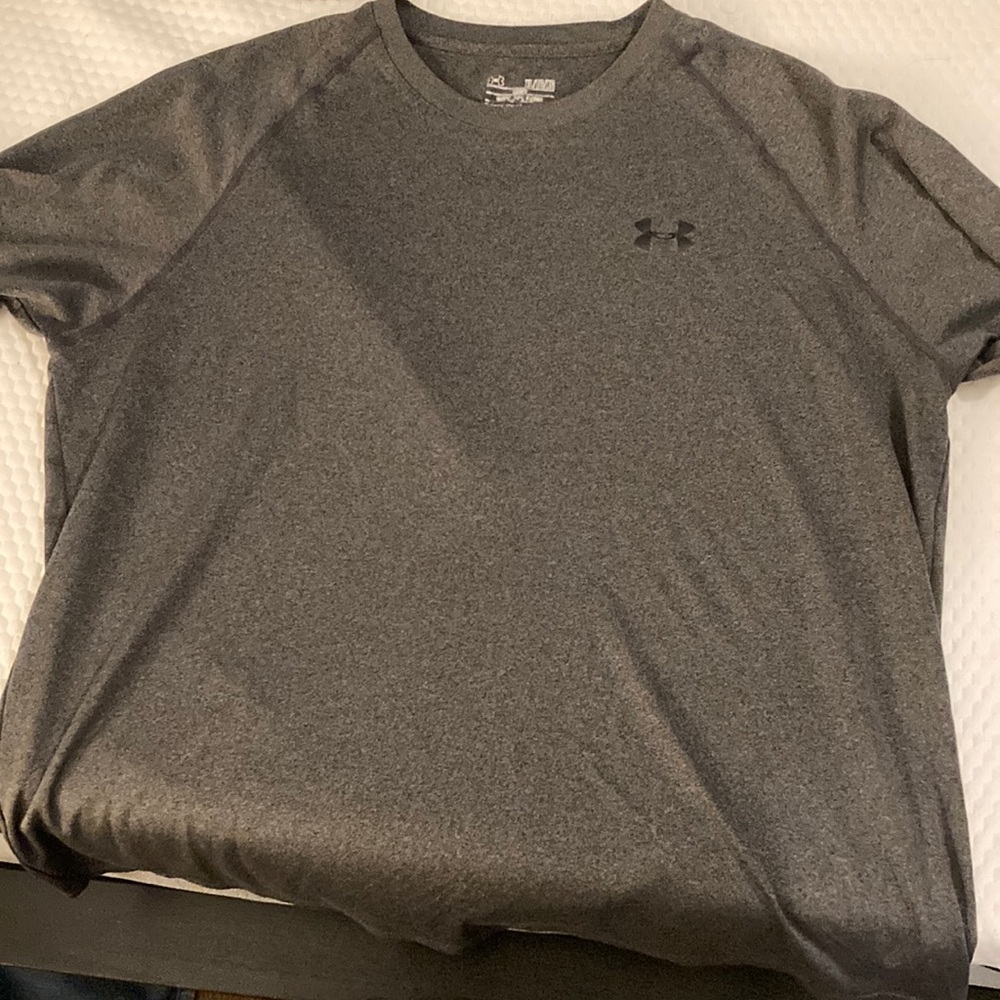 Under Armour dri-fit heatgear loose fit t-shirt